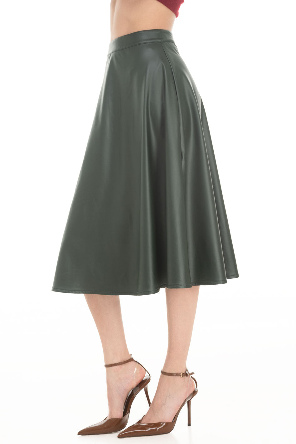 SE0726:2510:Falda Semicircular En Ecopiel Lisa Midi Con Pretina Y Bolsas